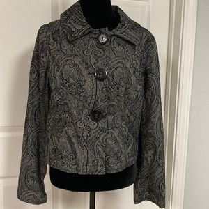 Bamboo Traders blk/gray large button cropped jacket. Large